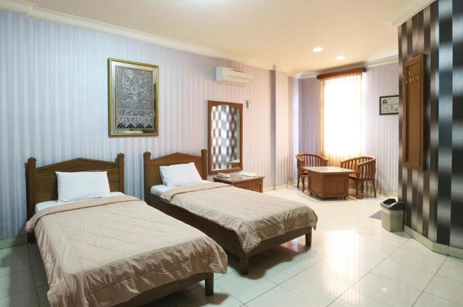 Hotel 678 Kemang Powered By Cocotel Cakarta Dış mekan fotoğraf