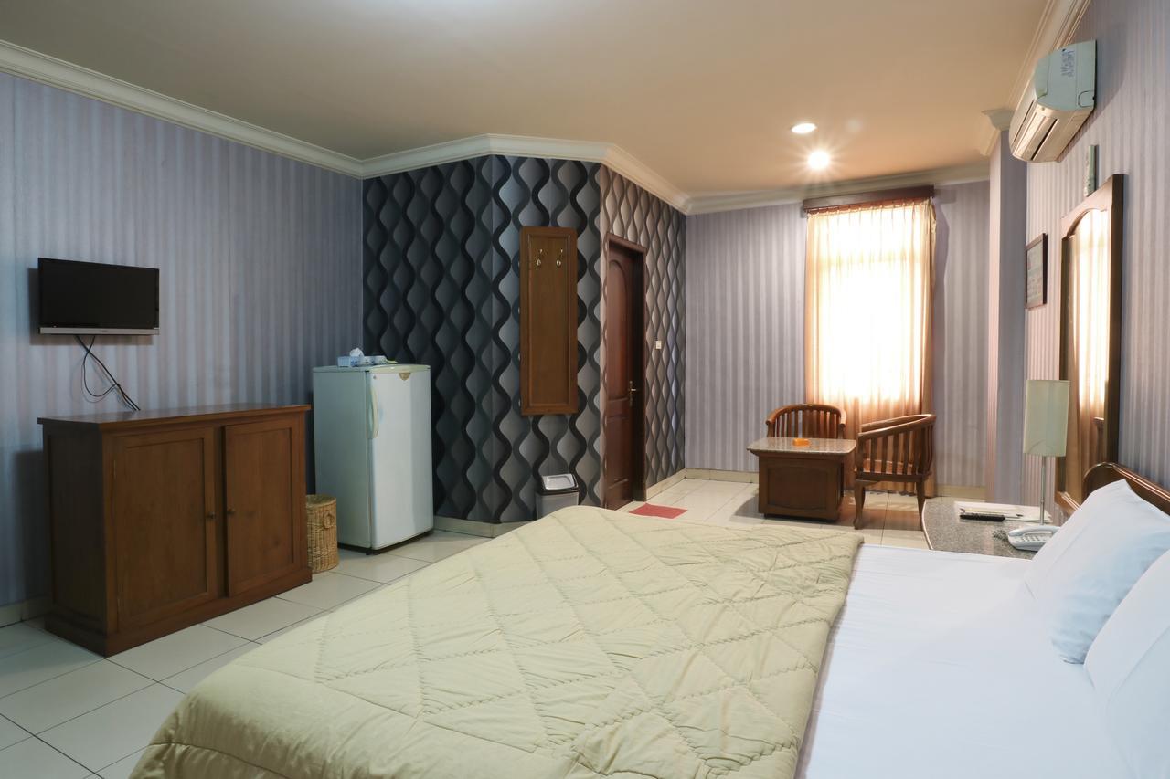Hotel 678 Kemang Powered By Cocotel Cakarta Dış mekan fotoğraf