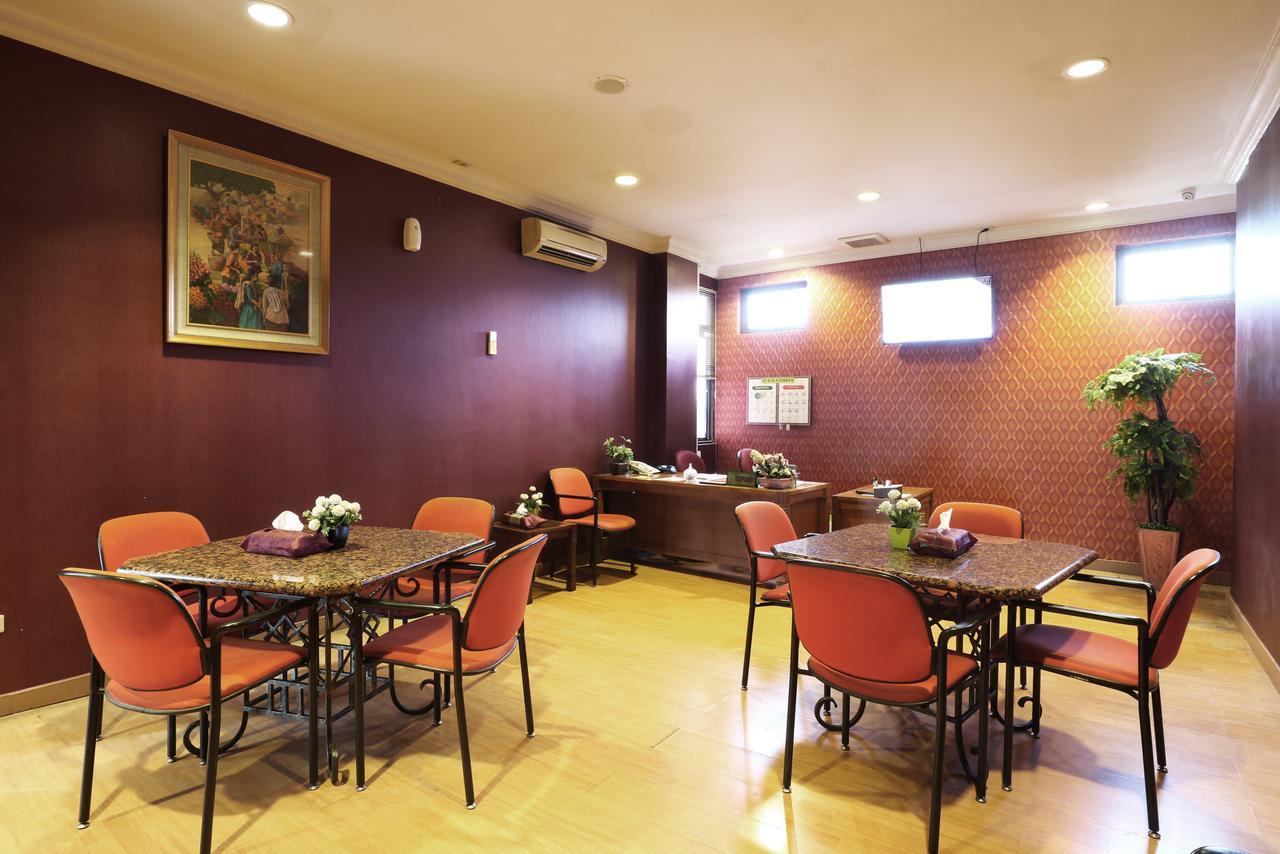Hotel 678 Kemang Powered By Cocotel Cakarta Dış mekan fotoğraf